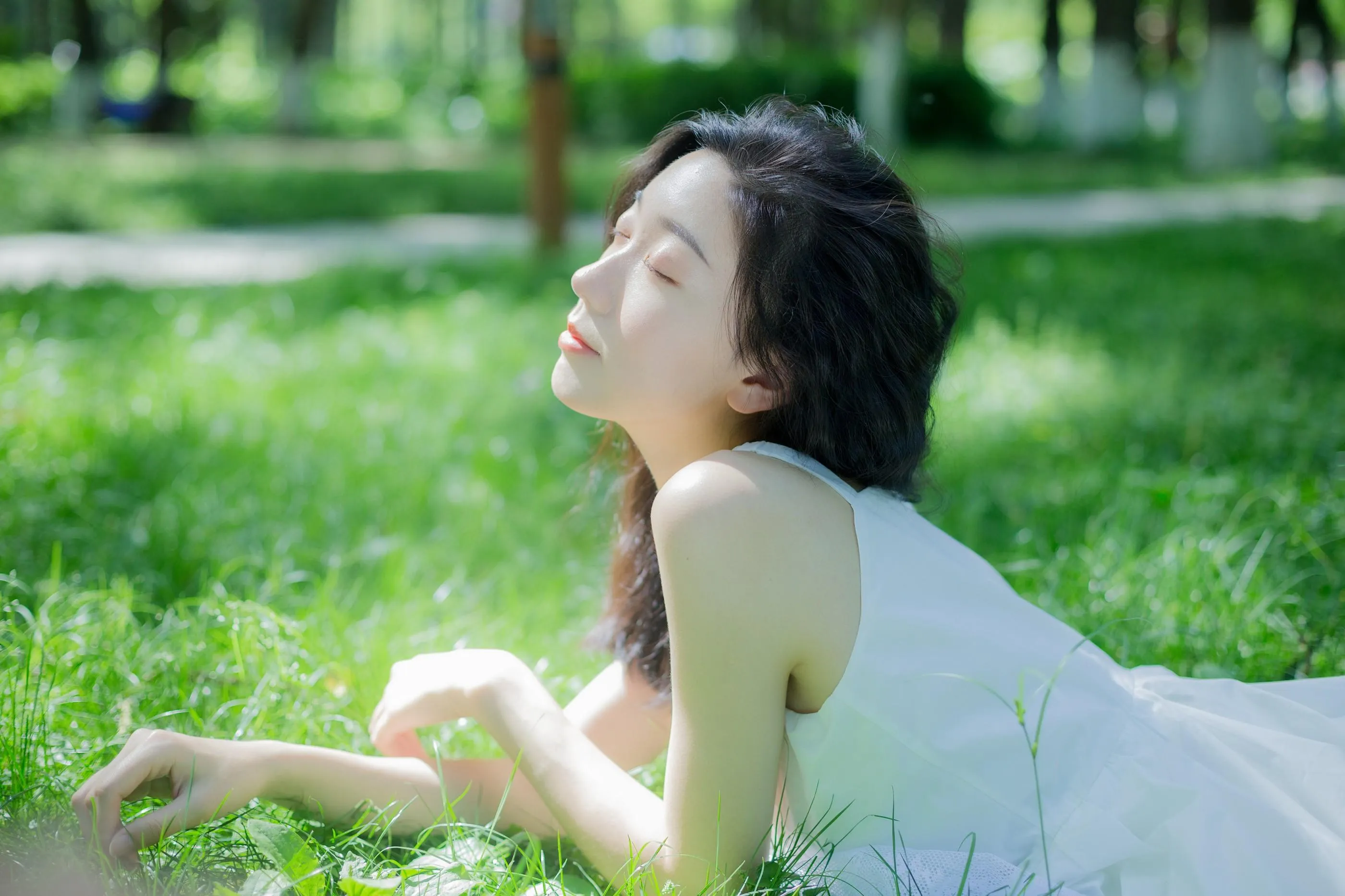 [YITUYU艺图语]2022.07.17 沉沦夏日 饲猫少女- [40P]插图